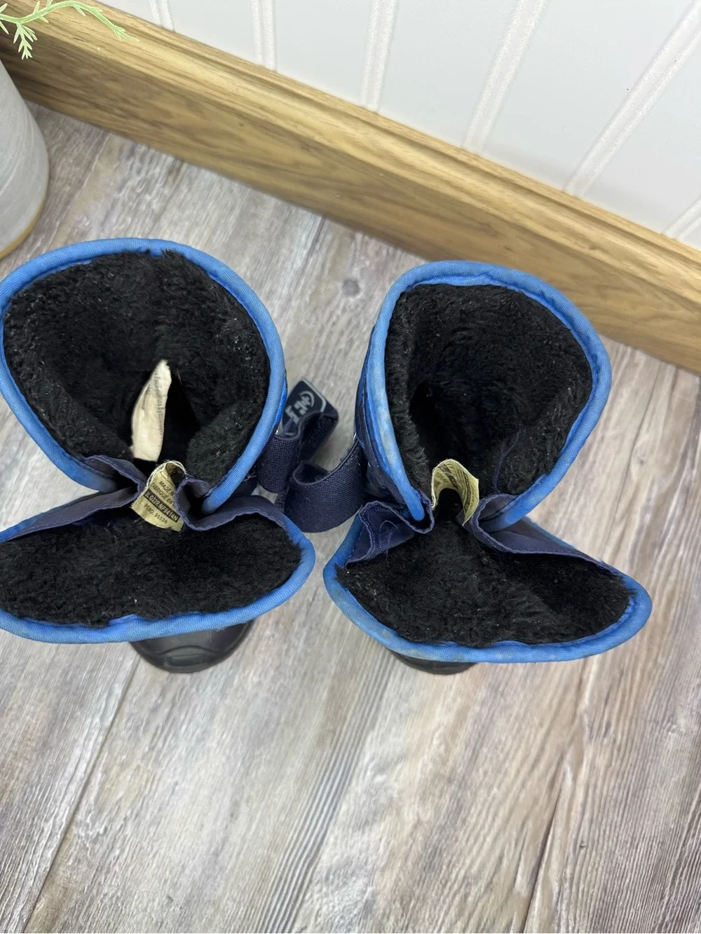 Kamik Snowybug 6 Blue and Black Winter Snow Boots Fleece w Velcro Boys Toddler 5